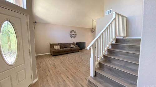 32445 Skylark Dr, Lake Elsinore, CA 92530-0401