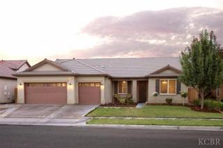 1370 Vineyard Pl, Hanford, CA 93230-8147