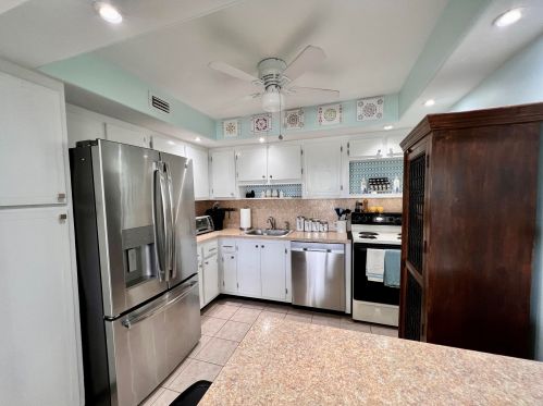 109 Wellington, West Palm Beach, FL 33417-2550