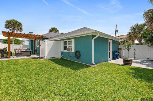 812 Central Ave, Flagler Beach FL  32136-3337 exterior