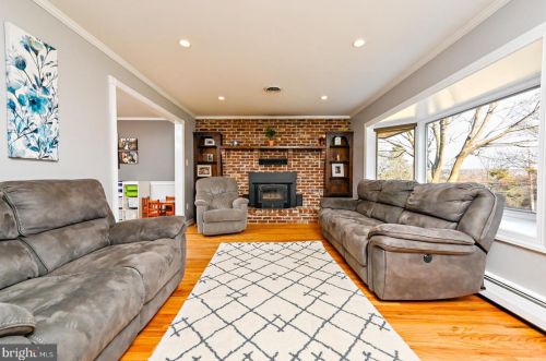 340 Graterford Rd, Collegeville, PA 19473-1606