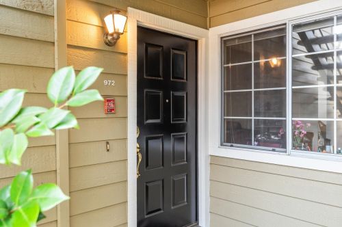 972 Lake Isabella Way, San Jose, CA 95123-2447
