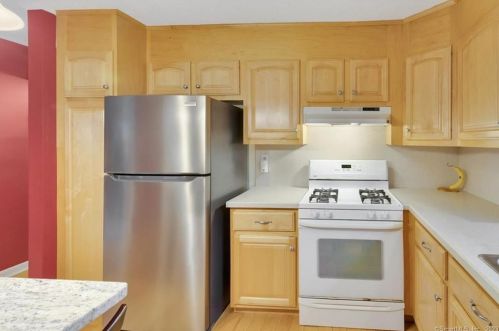 26 Ridge Rd, Southington CT  06489-2437 exterior