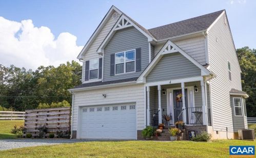 4 Carriage Hill Rd, Bybee, VA 22963-4693