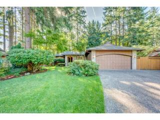 14205 Airport Dr, Vancouver, WA 98684-7465