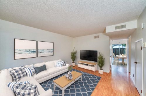 1165 Oddstad Blvd, Pacifica CA  94044-3850 exterior