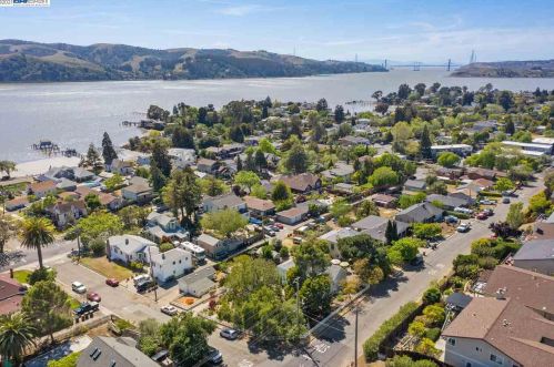 410 K St, Benicia, CA 94510-3030
