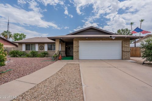 3747 Aire Libre Ave, Phoenix, AZ 85053-2814