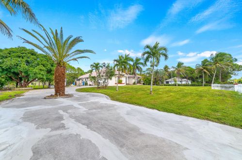 14387 Temple Blvd, Town Of Loxahatchee Groves, FL 33470-5222