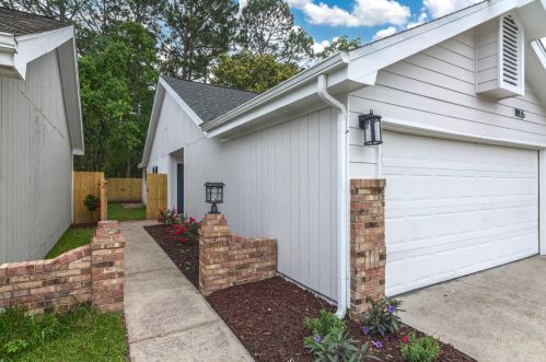 1855 Heartland Dr, Fort Walton Beach, FL 32547-1026