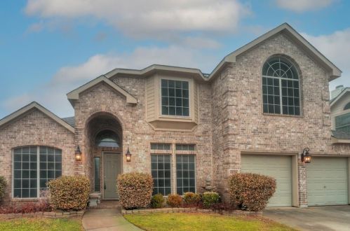 6828 Muleshoe Ln, Fort Worth, TX 76179-2582