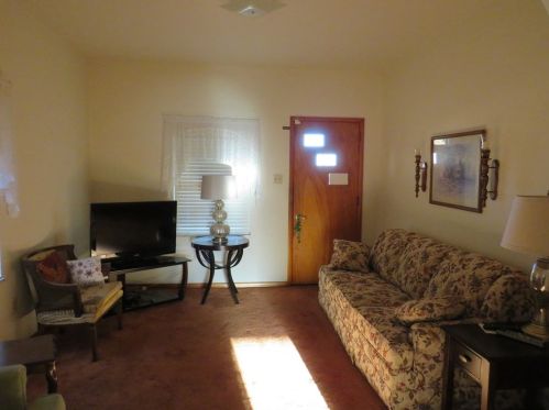 1747 Freeport Rd, New Kensington, PA 15068-4001
