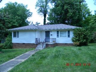209 Waverly Way, Burlington, NC 27215-5618