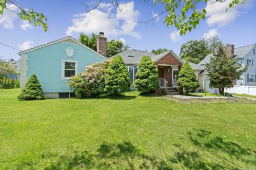 37 Francis Ln, Rye Brook, NY 10573-2335