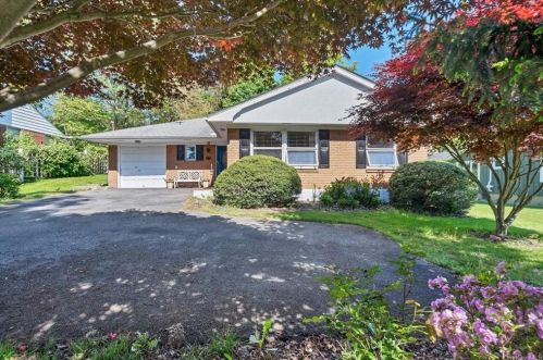 60 Angola Rd, Cornwall, NY 12518-2124