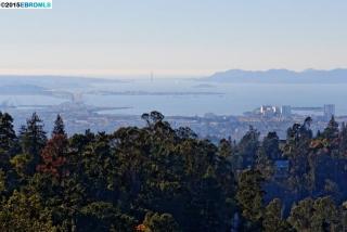 7335 Snake Rd, Oakland, CA 94611-1354