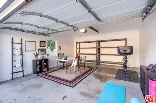 4919 Cartwright Ave, North Hollywood CA  91601-4728 exterior