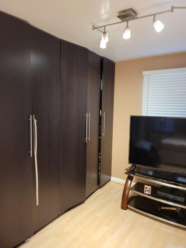 97-19 89th St, Jamaica NY  11421-1323 exterior