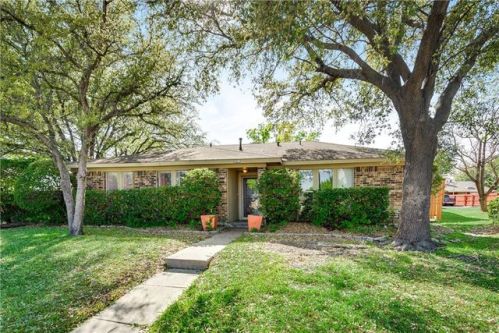 2011 Clermont Ct, Carrollton, TX 75007-2201