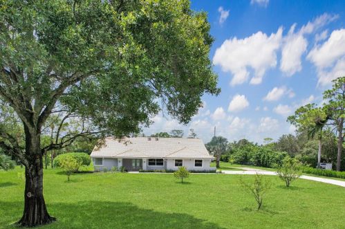 427 Squire Dr, West Palm Beach, FL 33414-7866