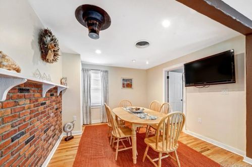 12 Sperry St, Milford CT  06460-7938 exterior
