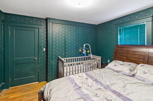 2535 Hartford Ave, Providence RI 02919-1604 exterior