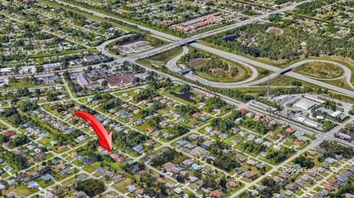 2081 Burlington St, Fort Pierce FL  34984-4350 exterior