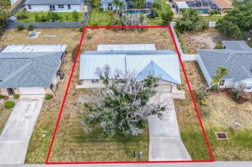 4413 7th Ave, Cape Coral, FL 33914-7558