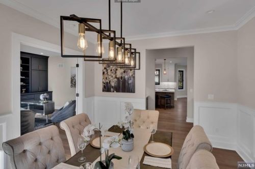 39 Pinehill Dr, Upper Saddle River NJ  07458-1927 exterior