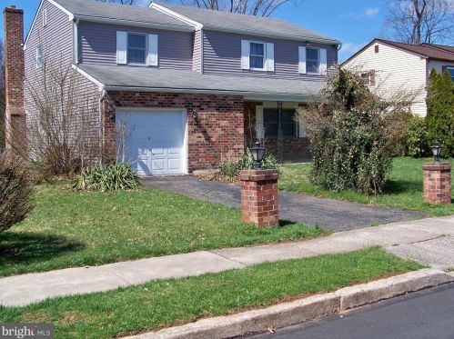 221 Colonial Ave, Norristown, PA 19403-2922