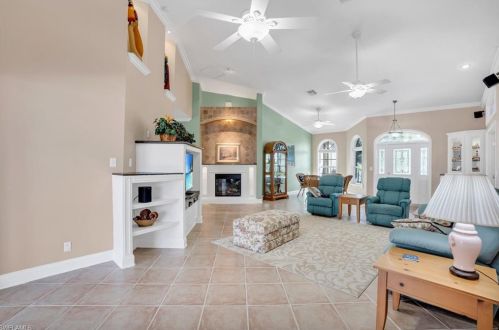 4402 12 Pl, Cape Coral FL  33904-5342 exterior