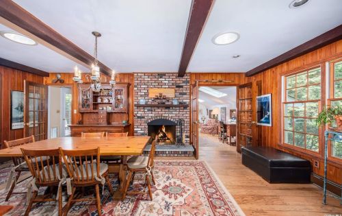 48 Highland Down, Shoreham, NY 11786-1122