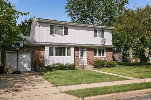 206 Harrison Ave, Bethpage, NY 11714-3512