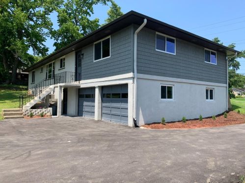 5621 Cleves Warsaw Pike, Cincinnati OH  45238-1935 exterior