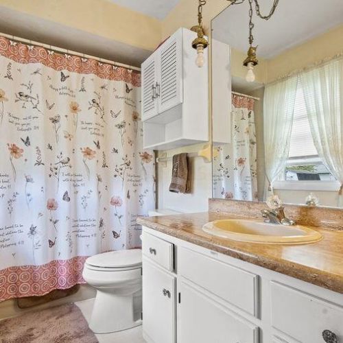 508 Kathryn St, Washington Ch OH  43160-1754 exterior