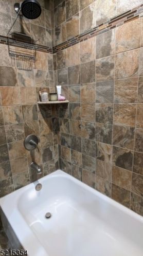 31 Arrowhead Dr, Wantage NJ  07461-1210 exterior