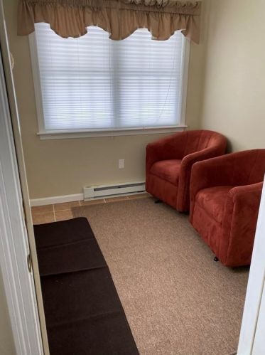 12 Drury Ln, Natick MA  01760-1225 exterior