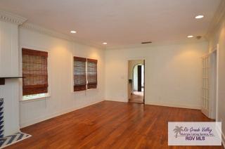 208 Sunset Dr, Brownsville TX  78520-7314 exterior