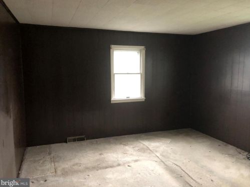 1034 Philadelphia Ave, Gilbertsville PA  19525-9511 exterior