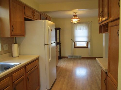 4025 Donna Ave, Pittsburgh, PA 15122-1907