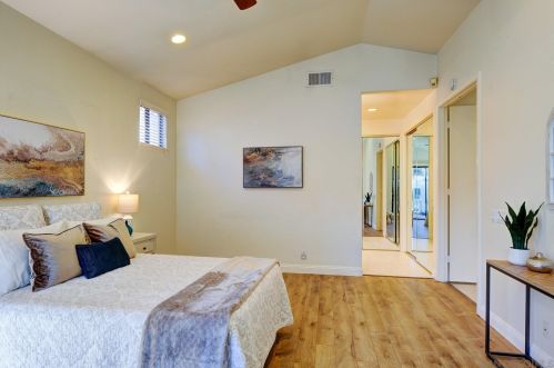 17704 Bellechase Cir, San Diego CA 92128-2097 exterior