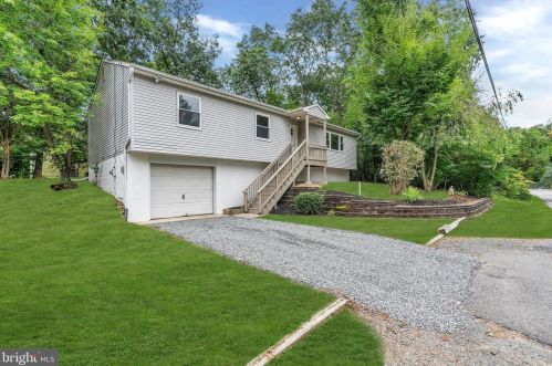 1802 Lakeshore Dr, Browns Mills NJ  08015-1364 exterior