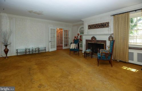 10 Ardmore Ave, Ardmore, PA 19003-1016