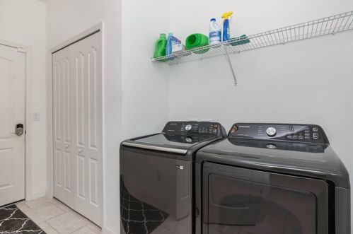 14487 Manchester Dr, Naples FL  34114-8630 exterior