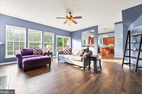 10056 Naughton Ct, Bristow VA  20136-3068 exterior