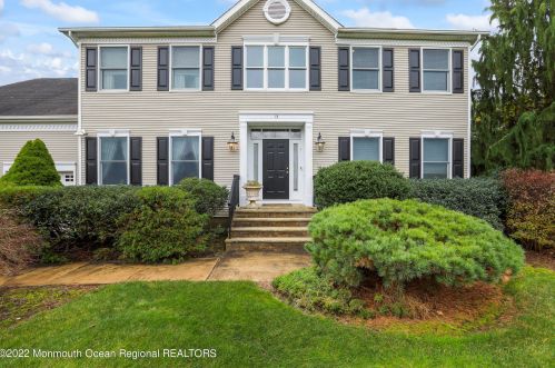 13 Roller Rd, Tinton Falls, NJ 07712-7623