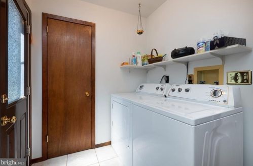 1139 Pecan Ln, Walnutport PA 18088-9444 exterior