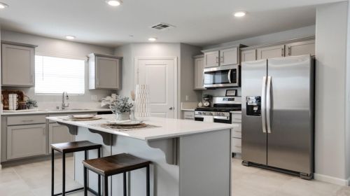 371 Castellana St, Los Banos, CA 93635