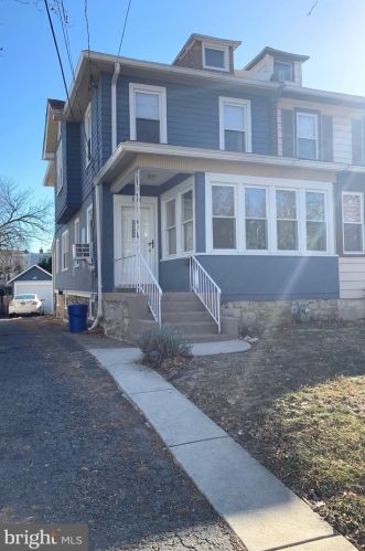 544 9th Ave, Prospect Park, PA 19076-1401