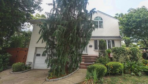 51 Joan Ct, Floral Park, NY 11003-1619